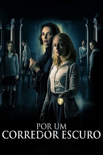 Por um Corredor Escuro - 2018
